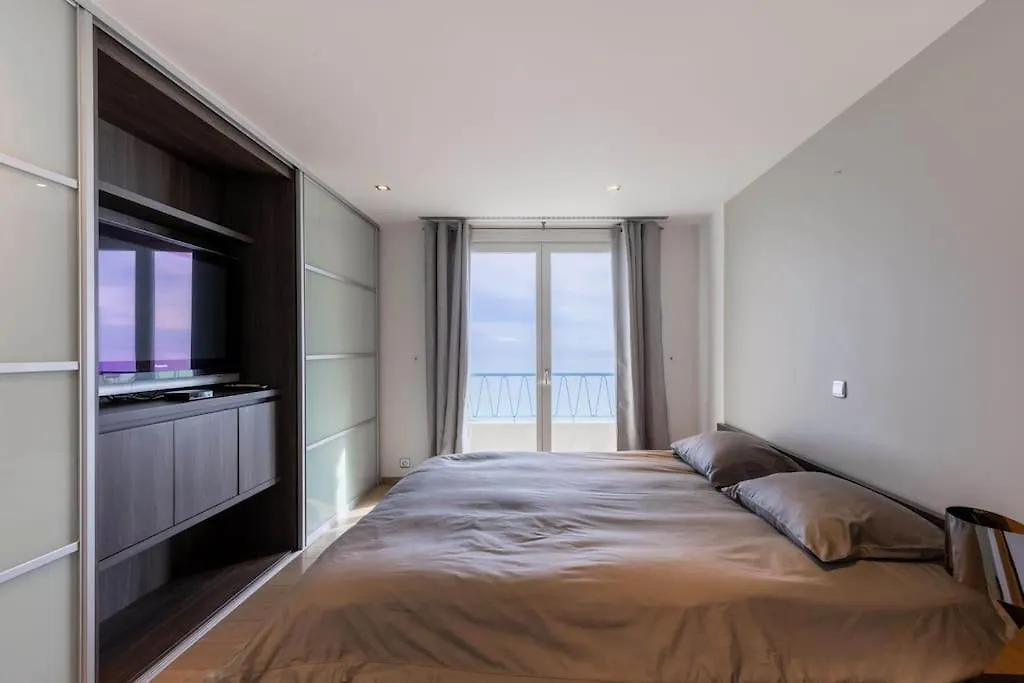 아파트 3 Bedrooms Duplex Penthouse - Monaco Border 2Min Walking Distance 로퀴에브륀캡마르탱