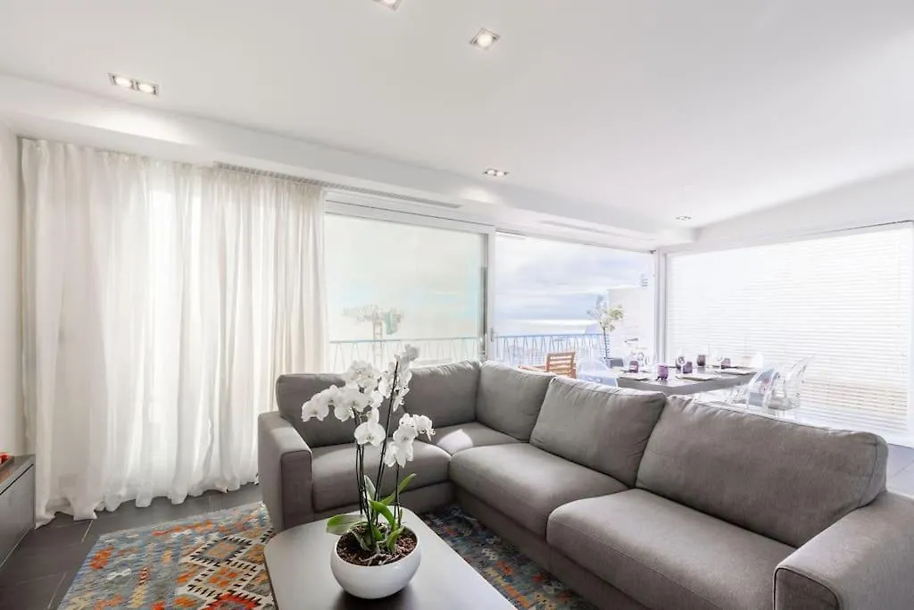 3 Bedrooms Duplex Penthouse - Monaco Border 2Min Walking Distance 로퀴에브륀캡마르탱 아파트