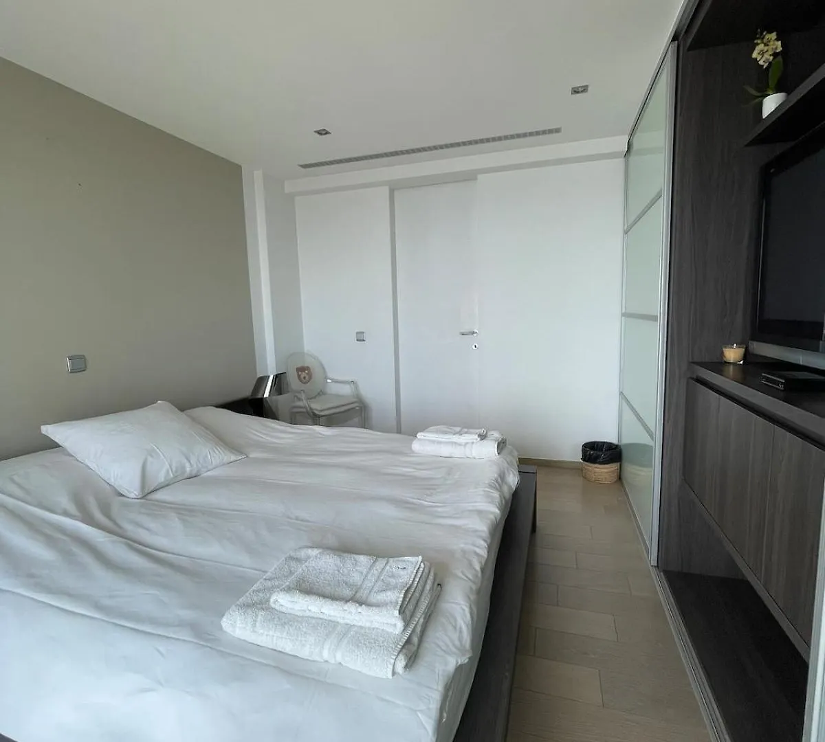 3 Bedrooms Duplex Penthouse - Monaco Border 2Min Walking Distance 로퀴에브륀캡마르탱 아파트