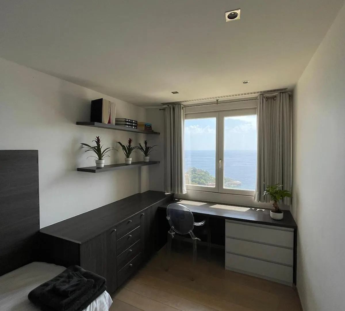 아파트 3 Bedrooms Duplex Penthouse - Monaco Border 2Min Walking Distance 로퀴에브륀캡마르탱 프랑스