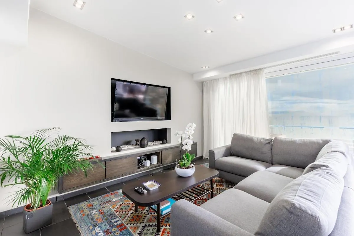 아파트 3 Bedrooms Duplex Penthouse - Monaco Border 2Min Walking Distance 로퀴에브륀캡마르탱