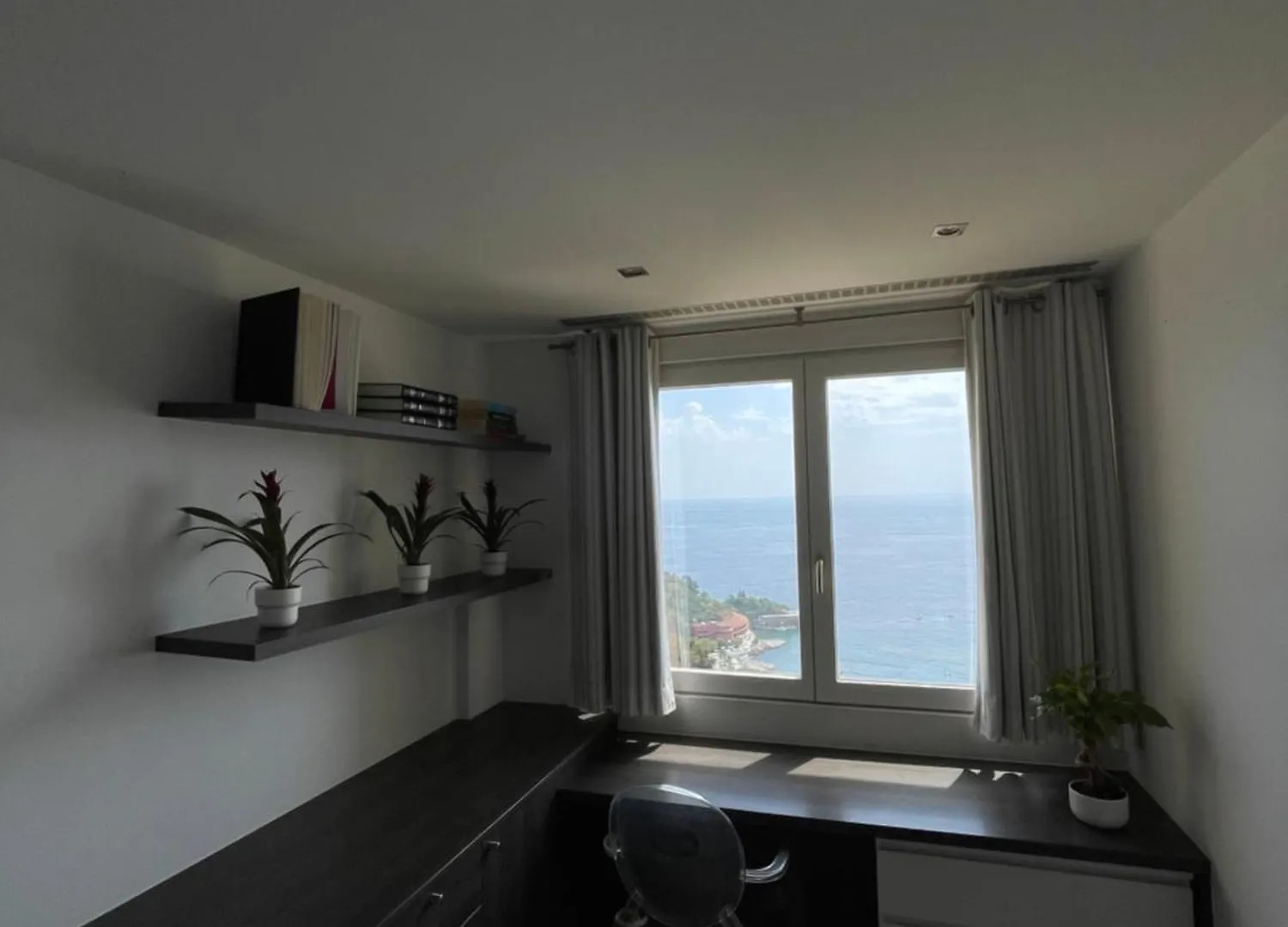 3 Bedrooms Duplex Penthouse - Monaco Border 2Min Walking Distance 로퀴에브륀캡마르탱 아파트